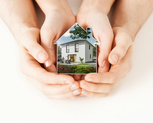 Die Wohngebäudeversicherung - Pflichtprogramm für Hausbesitzer. Die Wohngebäudeversicherung hilft u. a. bei Schäden, die durch Feuer, Rohrbrüche oder Hagel wurden.